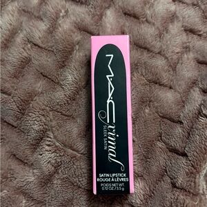 M·A·CXIMAL SLEEK SATIN LIPSTICK in shade Saint Germain.